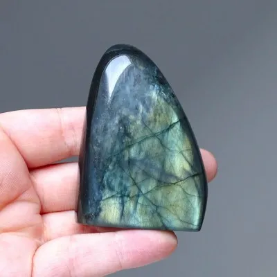 Labradorite natural polished top quality 113g, Madagascar