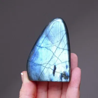 Labradorite natural polished top quality 113g, Madagascar