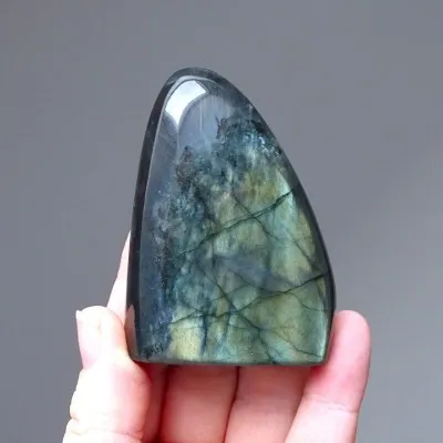 Labradorite natural polished top quality 113g, Madagascar