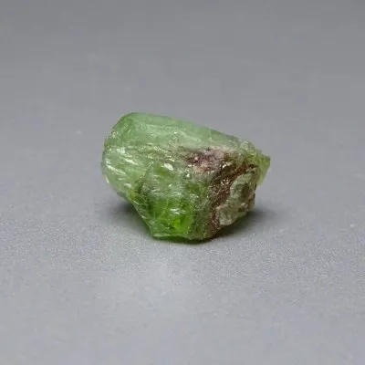 Peridot / Olivin Rohmineral 7,1g, Pakistan