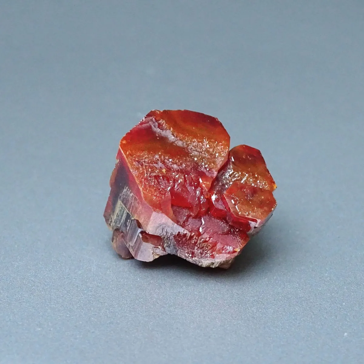 Vanadinite mineral 26.4g, Morocco