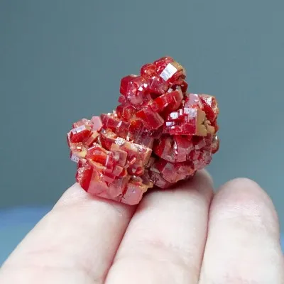 Vanadinit minerál krystaly 33,3g, Maroko