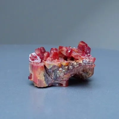 Vanadinit minerál krystaly 32,8g, Maroko