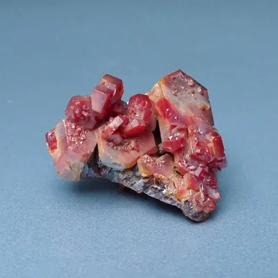 Vanadinit minerál krystaly 32,8g, Maroko