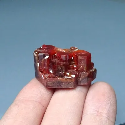 Vanadinit minerál krystaly 26,9g, Maroko