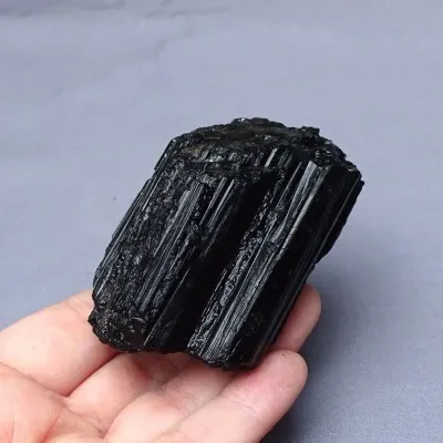 Tourmaline raw crystal black - skoryl 186g, Brazil
