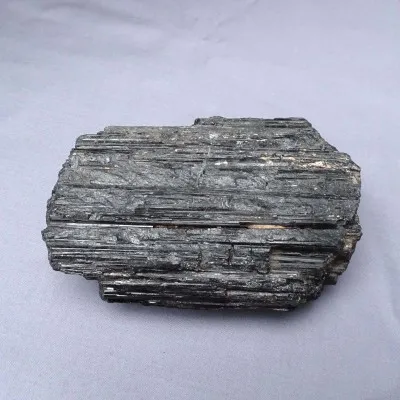Tourmaline raw crystal black - skoryl 1219g, Brazil
