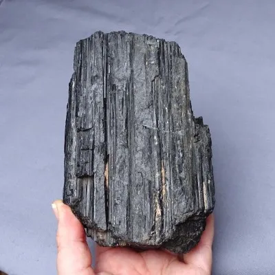 Tourmaline raw crystal black - skoryl 1219g, Brazil