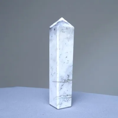 Dendritický opál (merlinit) obelisk 118g, Madagaskar