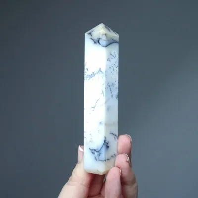 Dendritický opál (merlinit) obelisk 96g, Madagaskar