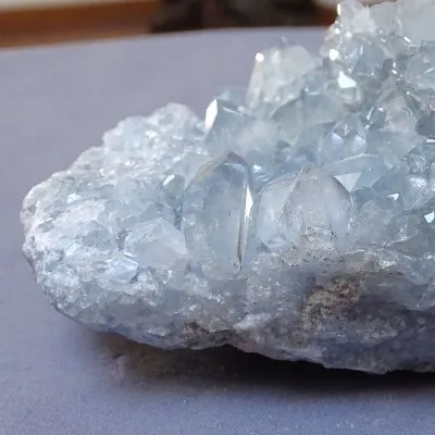 Celestine Druse 1075g, Madagaskar