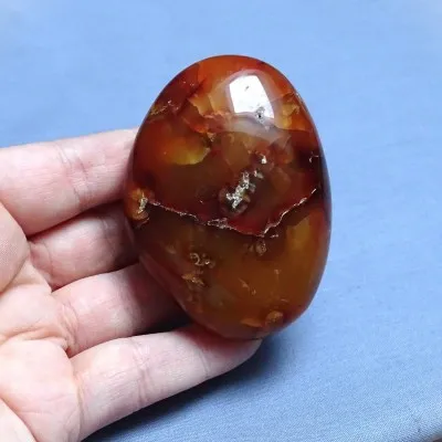 Polished carnelian 148g, Madagascar
