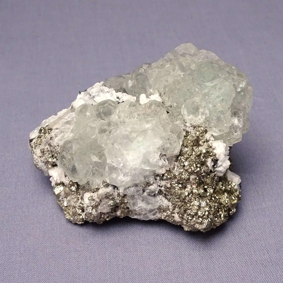 Fluorit kombinace s pyritem 435g, Peru