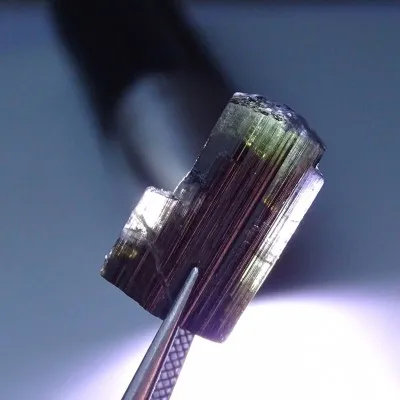 Turmalín přírodní krystal 3,9g, Pakistán