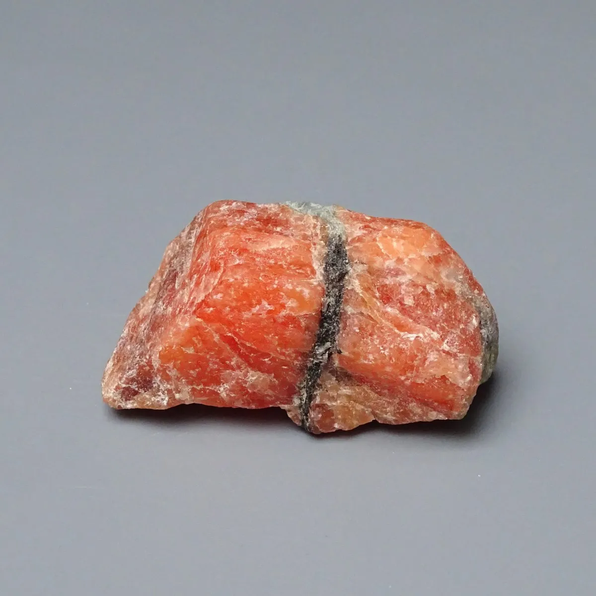 Triplit surový minerál 73g, Pakistán