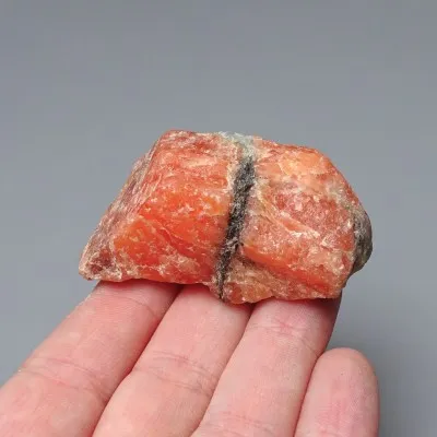 Triplit surový minerál 73g, Pakistán