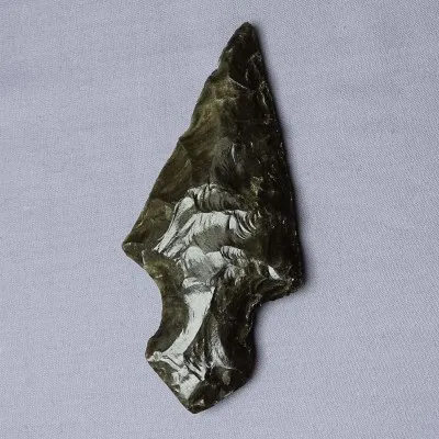 Golden obsidian handmade flint spear point 109g, Mexico
