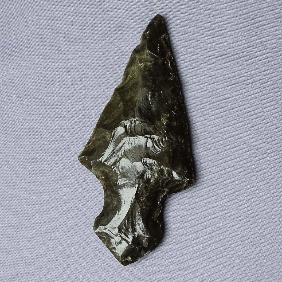 Zlatý obsidián ručně vyrobený hrot z pazourku na oštěp 109g, Mexiko