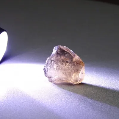 Columbianite volcanic glass 3.5g, Colombia