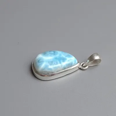 Larimar pendant top quality 7.5g, Dominican Republic