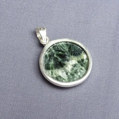 Serafinit-Anhänger aus Silber 7,4g, Russland