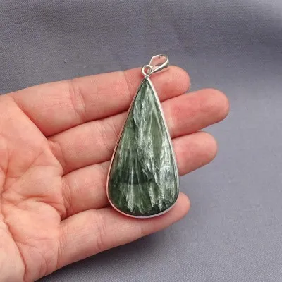 Serafinit-Anhänger aus Silber 17,1g, Russland