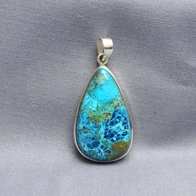 Quantum quattro natural mineral pendant 13,8g, Namibia
