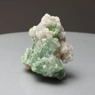 Natürlicher Turmalin in Quarz 54g, Pakistan