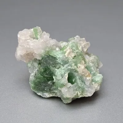 Natürlicher Turmalin in Quarz 61g, Pakistan