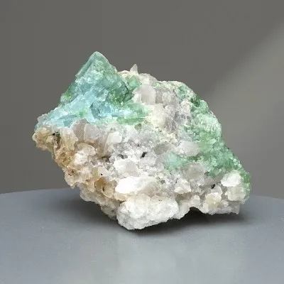 Natürlicher Turmalin in Quarz 157g, Pakistan