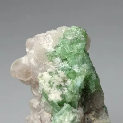 Tourmaline natural in quartz 157g, Pakistan