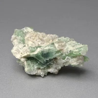 Natürlicher Turmalin in Quarz 43g, Pakistan