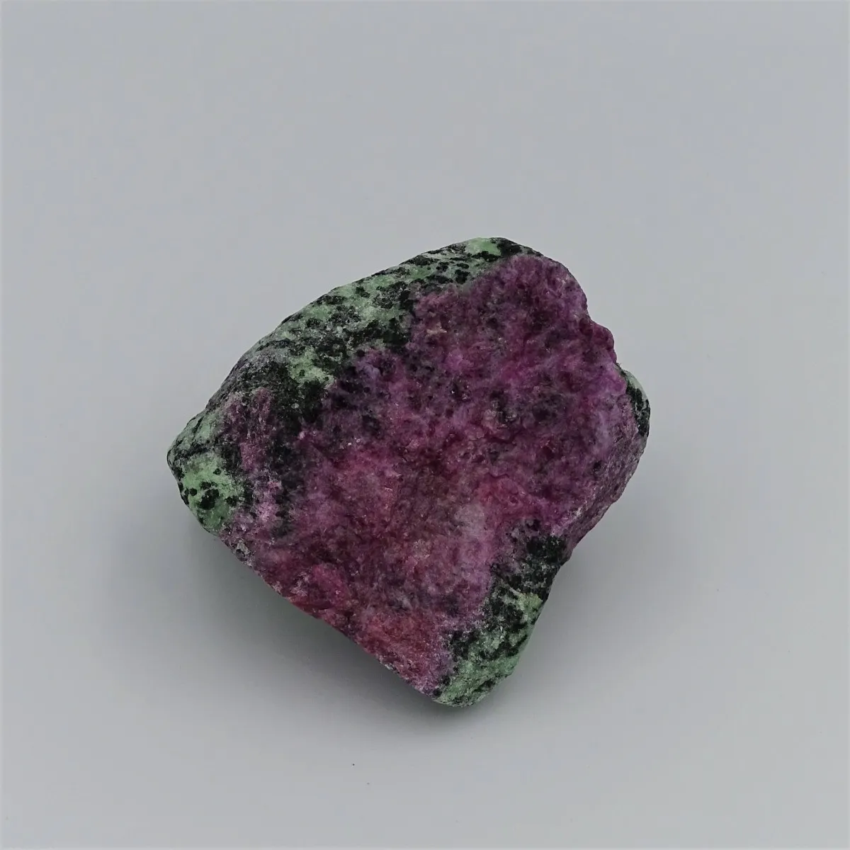 Ruby in zoisite 233g