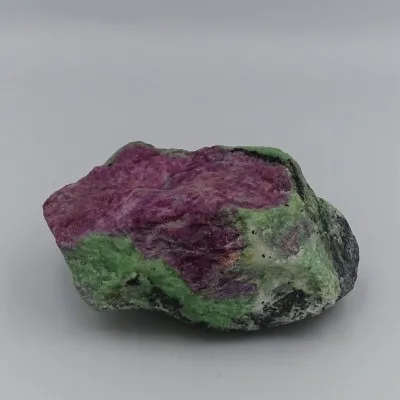 Ruby in zoisite 303g