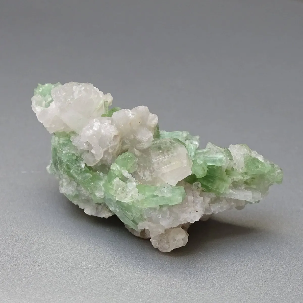Natürlicher Turmalin in Quarz 35g, Pakistan