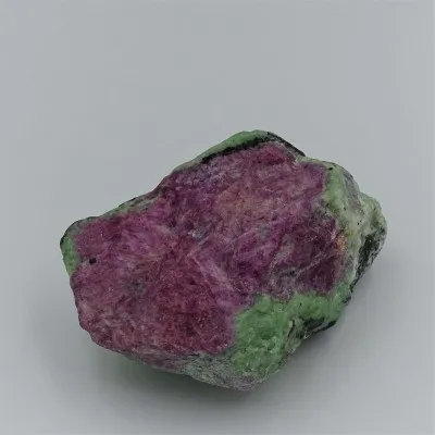 Rubin in Zoisit 303g