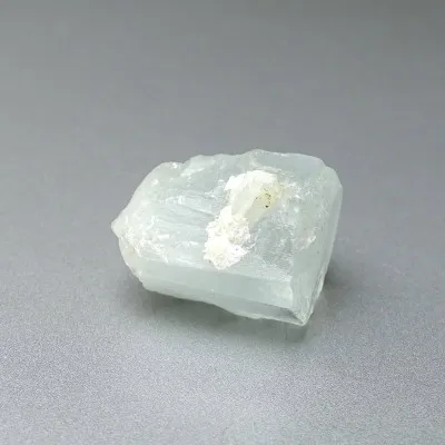 Akvamarín přírodní krystal 12,9g, Afganistán