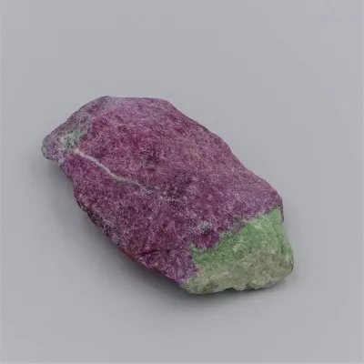 Ruby in zoisite 243g