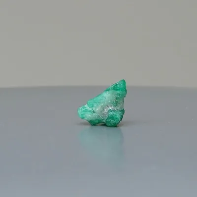 Smaragd přírodní krystal 1,2g, Pakistán
