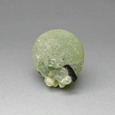 Prehnite natural mineral 43g, Mali