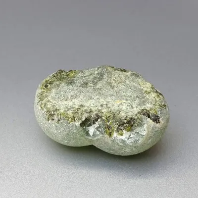 Prehnite natural mineral 61g, Mali
