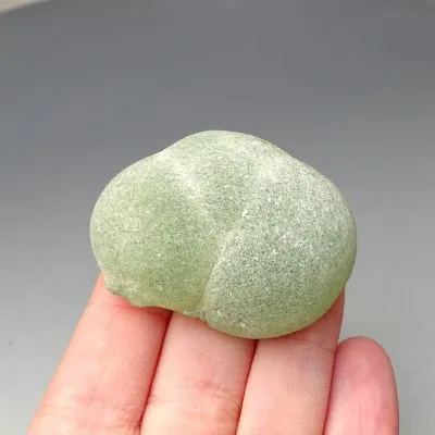 Prehnite natural mineral 61g, Mali