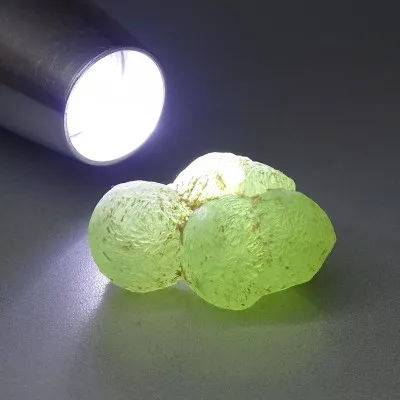 Prehnite natural mineral 19g, Mali
