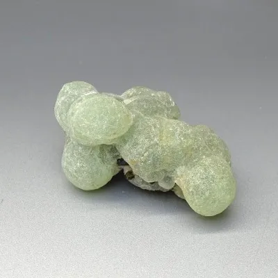 Prehnite natural mineral 98g, Mali