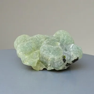 Prehnite natural mineral 98g, Mali