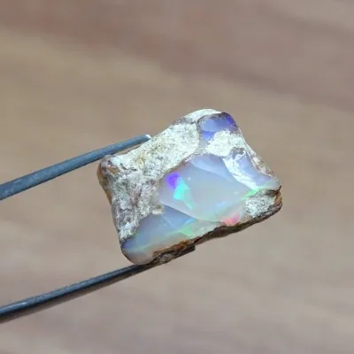 Etiopský opál přírodní 4,4g, Etiopie