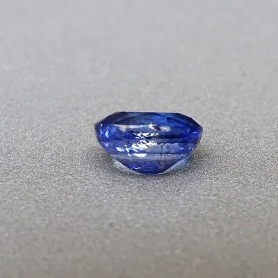Sapphire blue 1.52,ct Sri Lanka GIA certificate