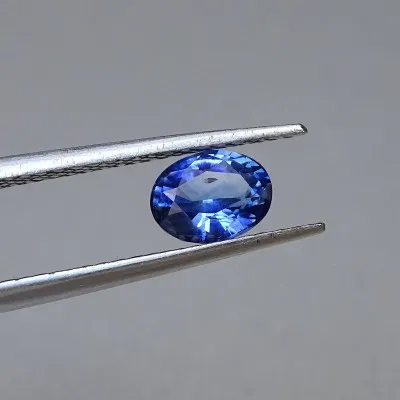 Sapphire blue 1.52,ct Sri Lanka GIA certificate