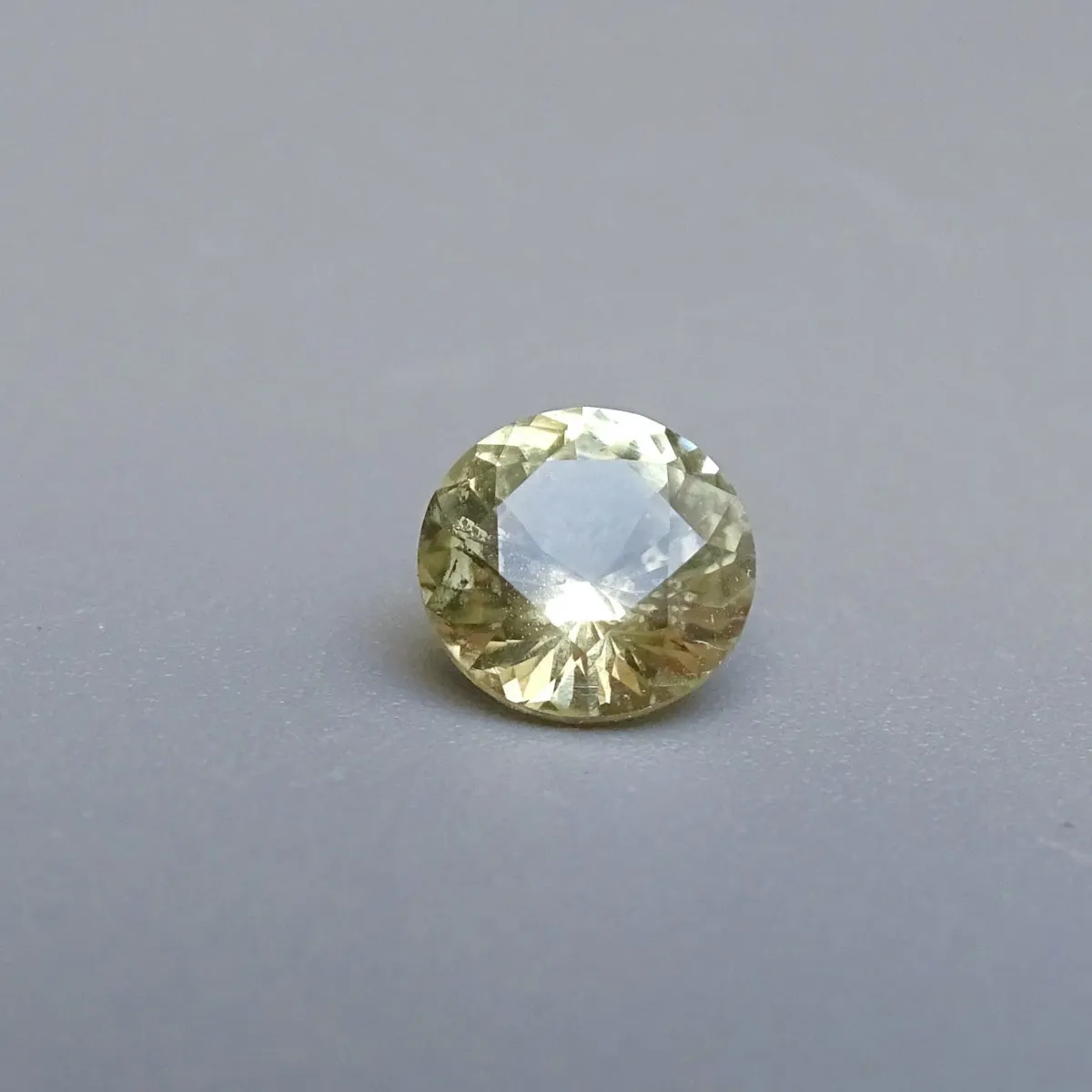 Natural yellow sapphire 1.23ct, Sri Lanka CGL certificate