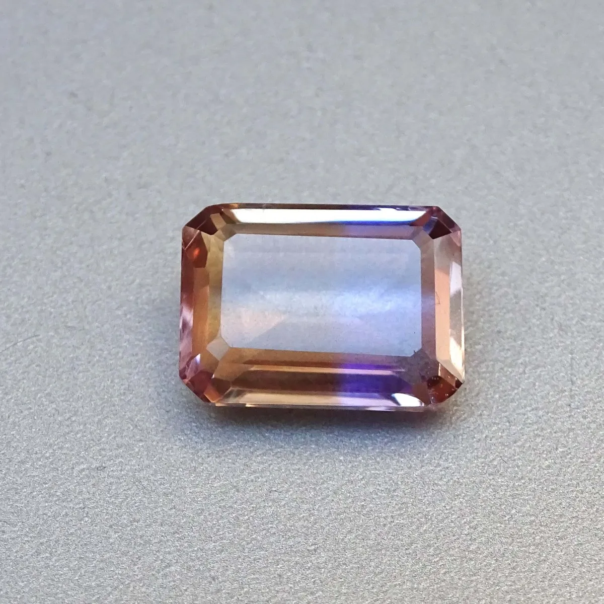 Geschliffener Ametrin 16,30ct, Bolivien